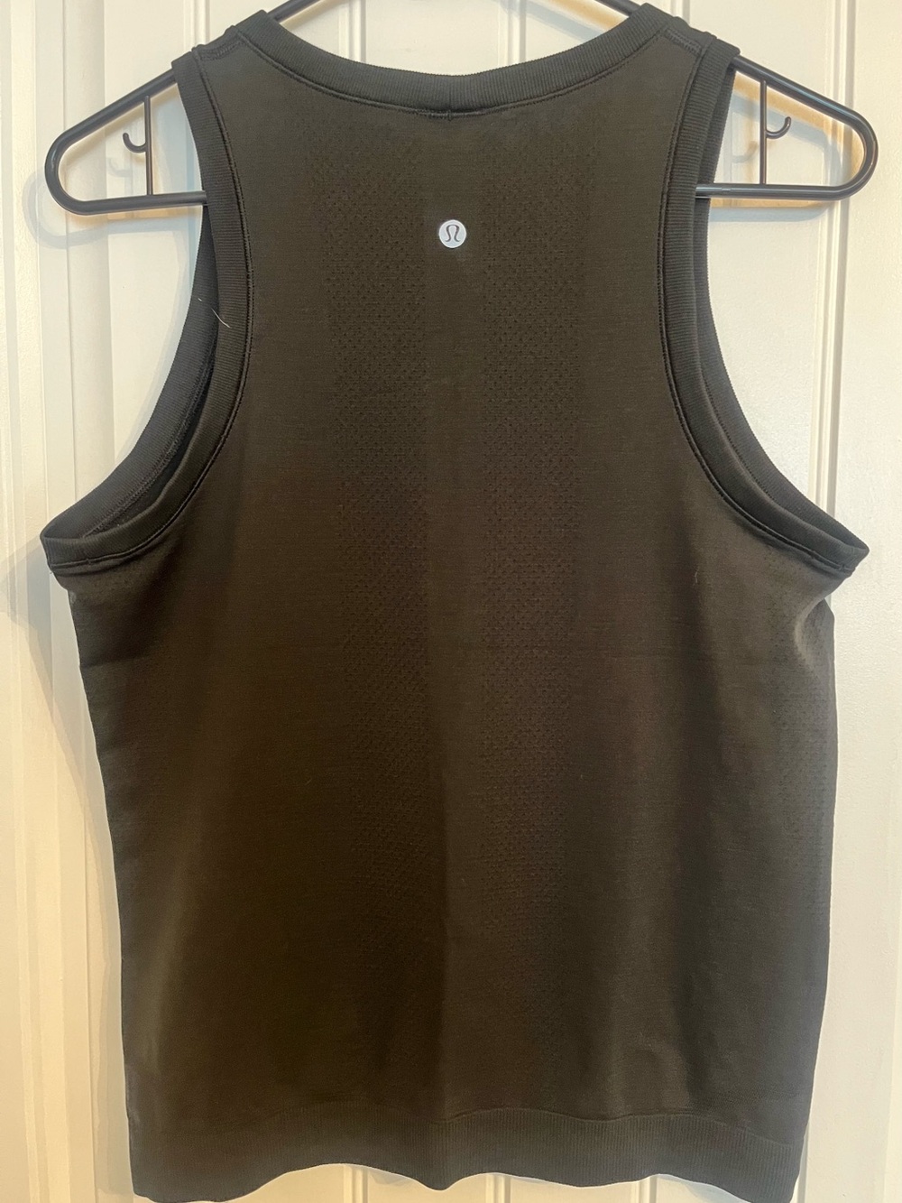 lululemon athletica Women's Classic Black Athletic Tank Top - Size 8